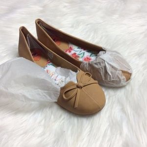 Rocket Dog NWOT Tan Ballet Flat Size 8.5